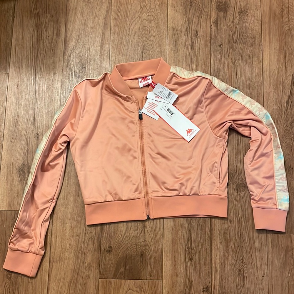 I am selling a M slim fit Kappa jacket